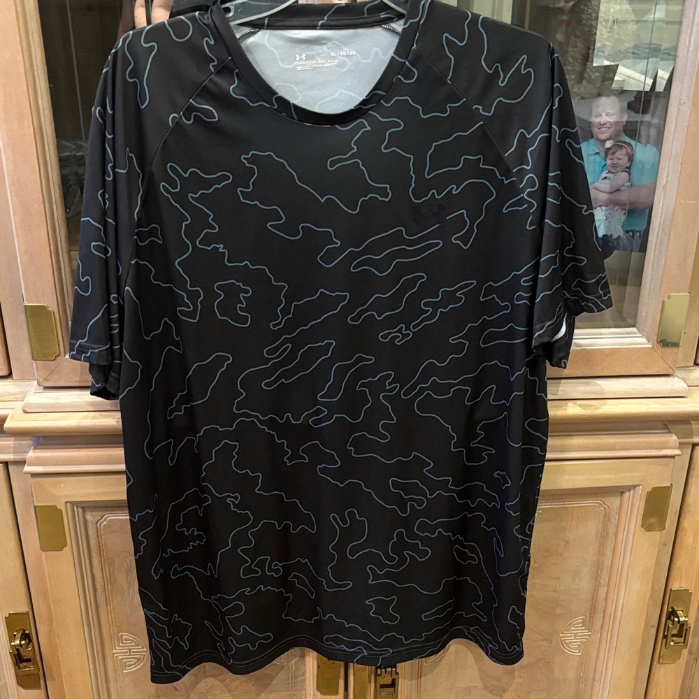 UNDER ARMOUR Really Dark green under armour Men's Shirt